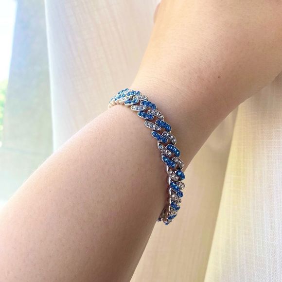 Jewelry - Beautiful rhinestone chain-link bracelet